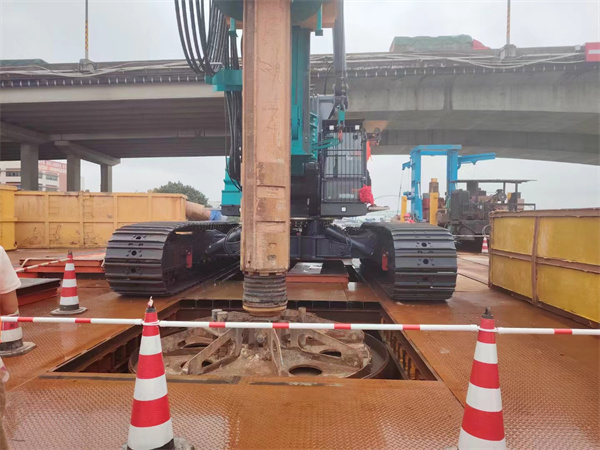 山河SWDM550H2 超大型多功能旋挖鉆機(jī)